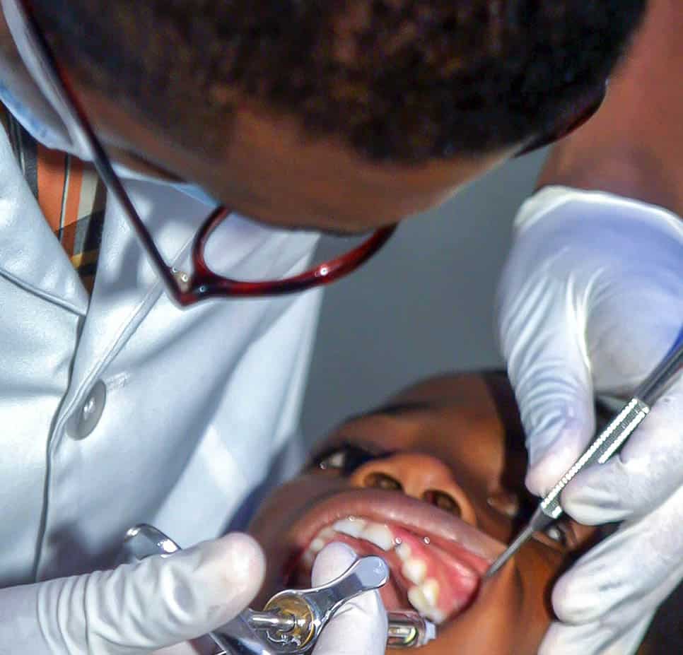 Fast and effective 1-hour teeth whitening service for instant results Nottingham